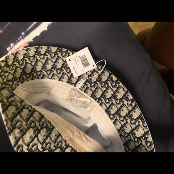 Dior bucket hat